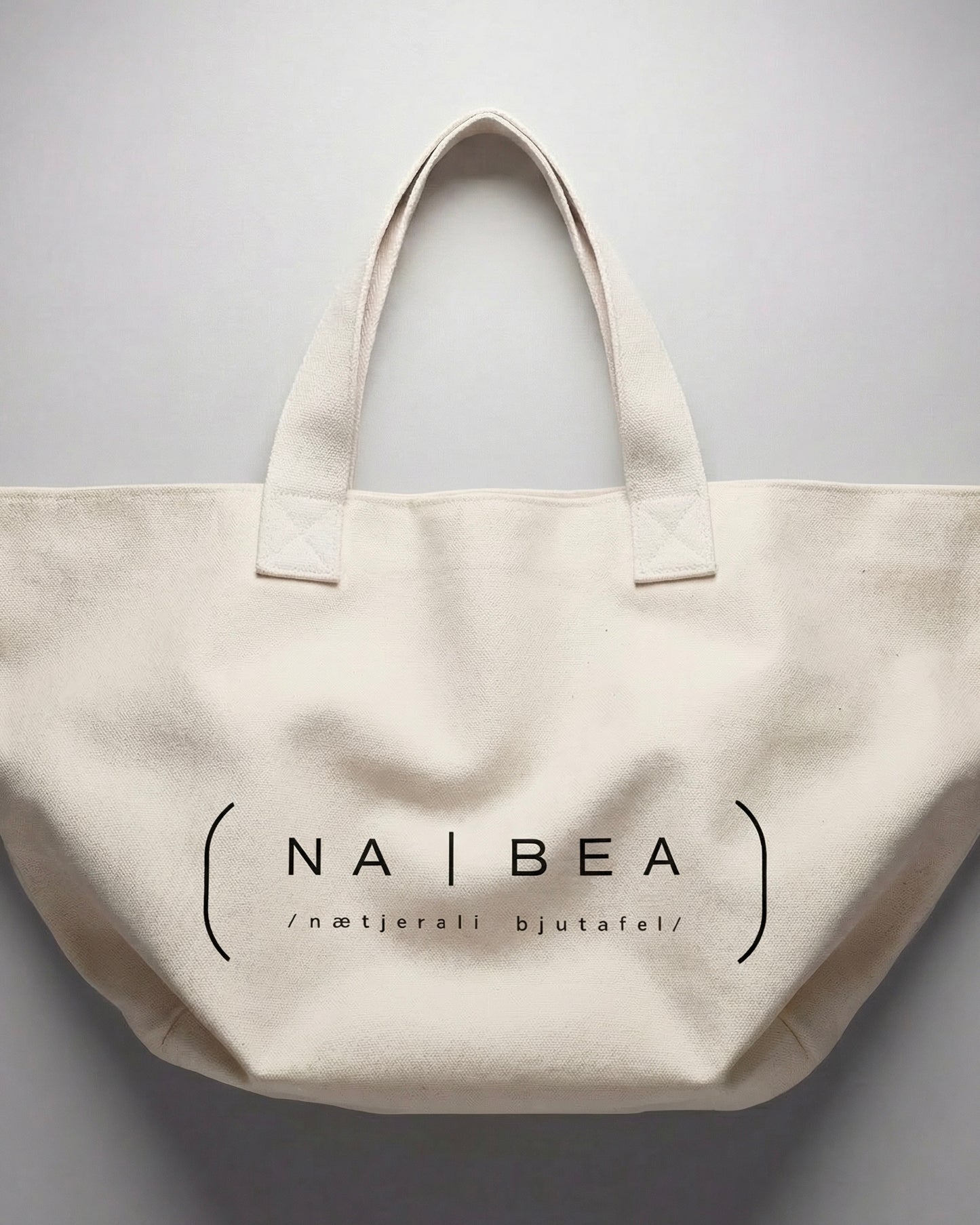 OVERSIZED TOTE BAG
